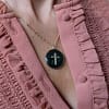 Médaille Croix ciselé