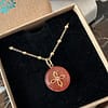 Médaille "S" Croix Romane sertie d'un Diamant - Orange – Image 4