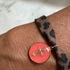 Bracelet léopard et croix corail fluo