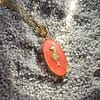 Médaille ovale hippocampe corail – Image 2