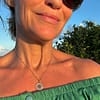 Médaille « M » soleil nacré