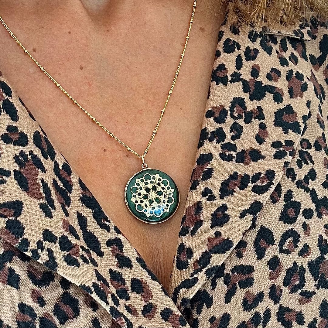 Médaille "L" Dentelle - Vert foncé