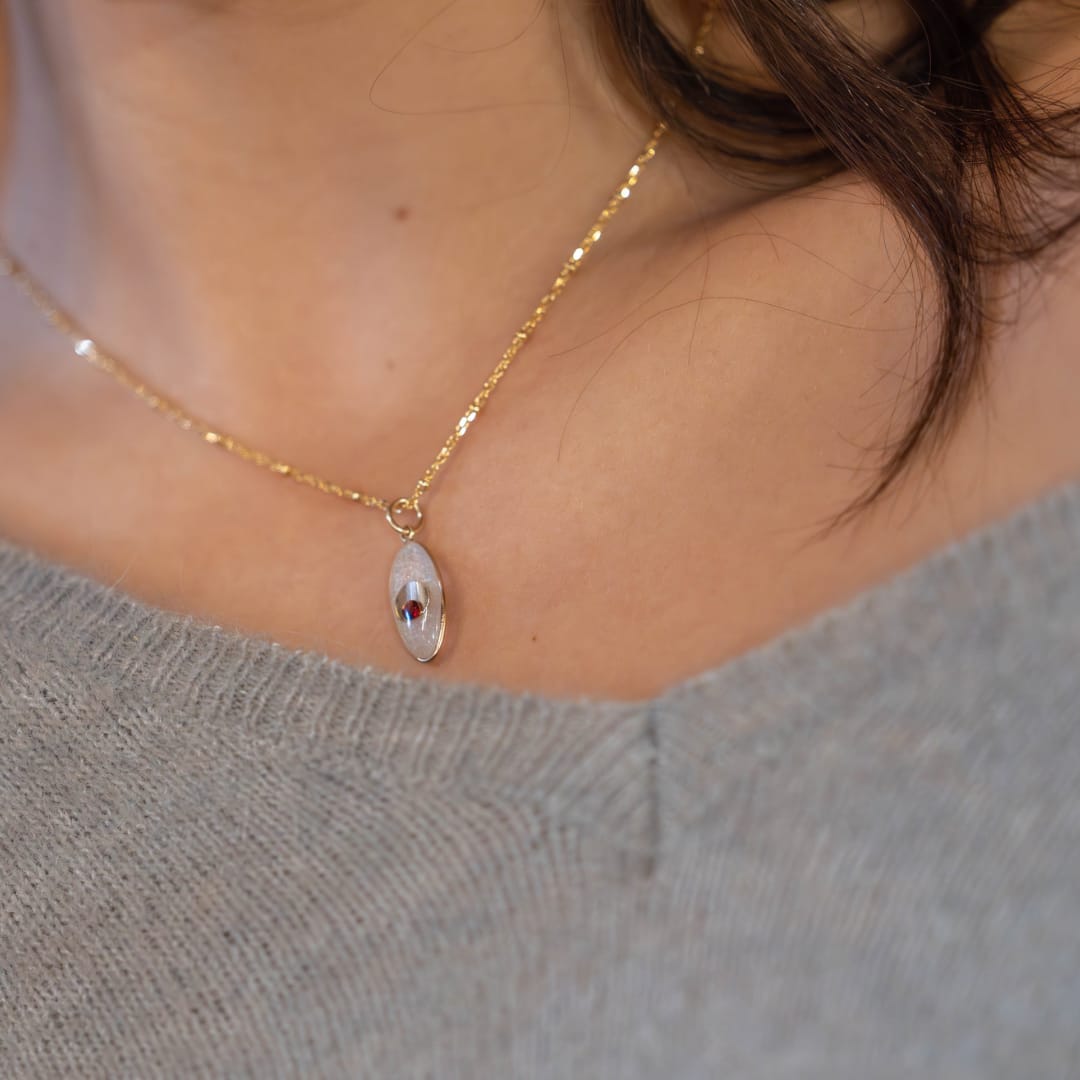 Médaille Ovale sertie d’un Grenat - Nacrée – Image 4