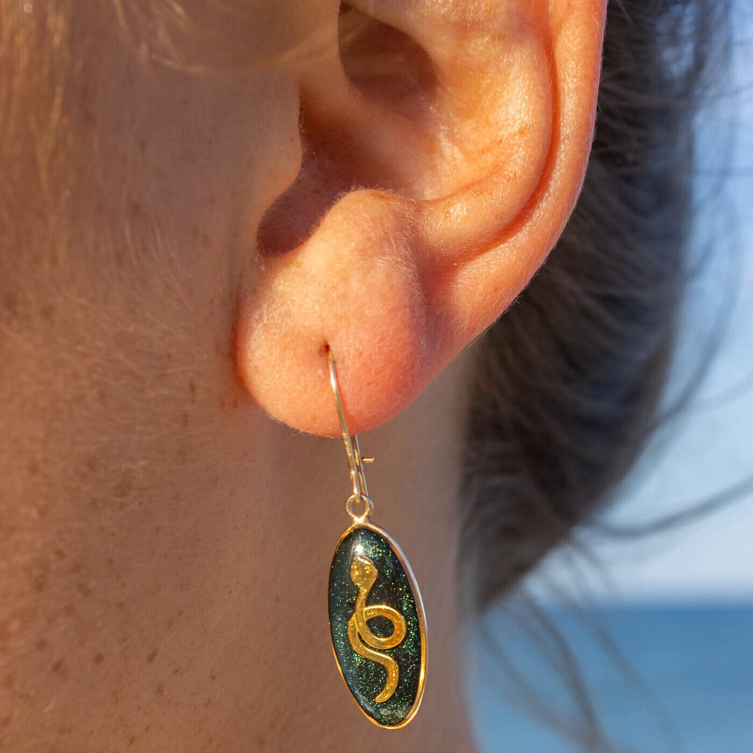 Boucles d’oreille Ovales Serpent - Noir irisé – Image 3