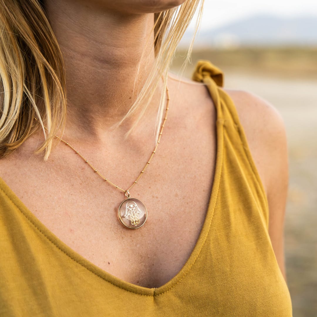 Médaille "L" Fatma - Transparente – Image 2