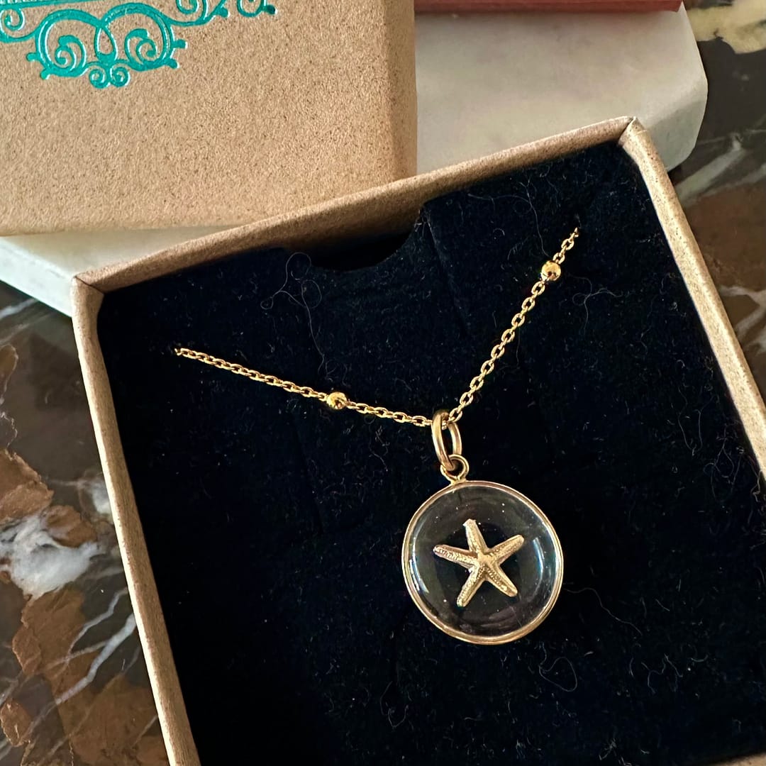 Médaille "S" Étoile de Mer fine - Transparente – Image 4