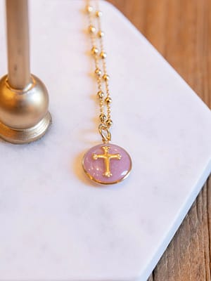 Médaille "S" Croix baroque - Rose blush