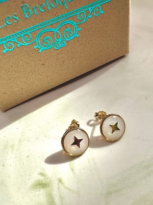 Boucles d’oreilles puce étoile - nacre