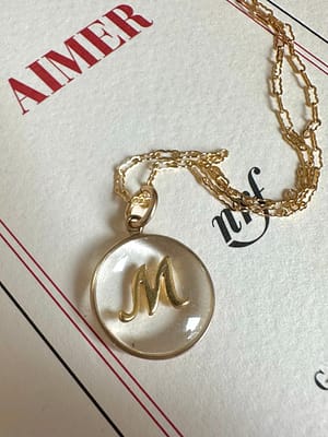 Médaille « S» transparente lettre M italique