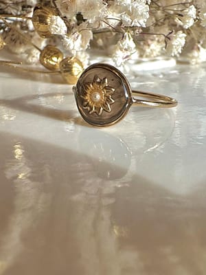 Bague fleur noire irisée taille 54