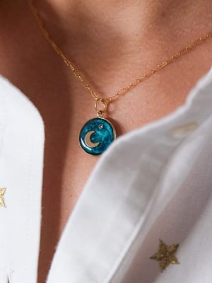 Médaille « S » lune bleue et diamant