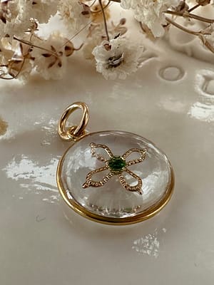 Médaille « S » croix Romane et Tsavorite - transparente