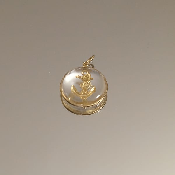 médaille en résine transparente ancre
