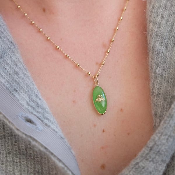 Médaille Ovale Abeille - Verte Pomme – Image 2