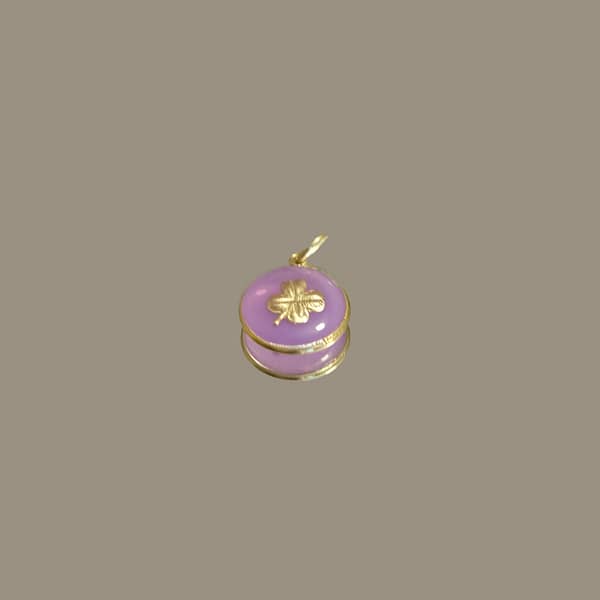 Médaille "S" Trèfle - Lilas – Image 4