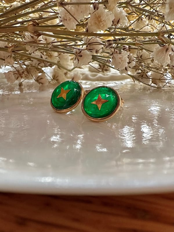 Boucles d’oreilles puce étoile verte – Image 3