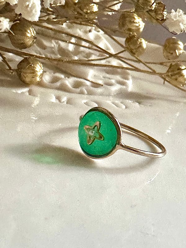 Bague losange et micro perle verte taille 54 – Image 2