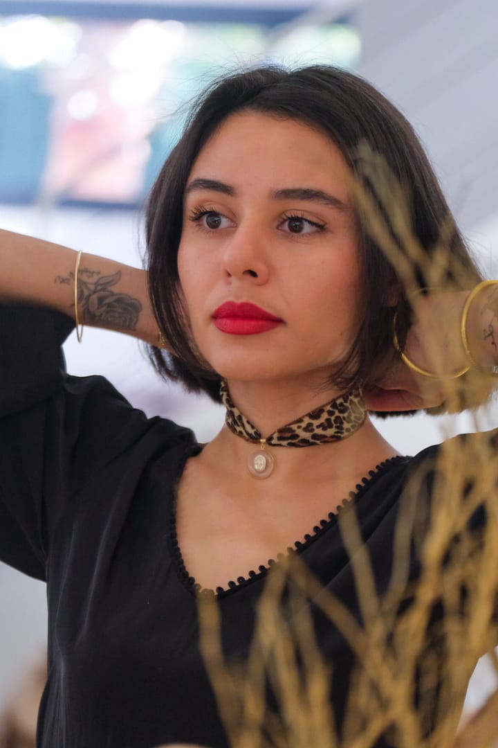 Médaille « M » vierge miraculeuse sur ruban de soie – Image 3