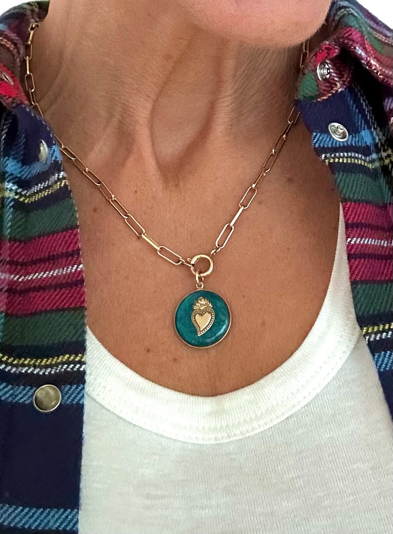 Médaille « M » ex-voto bleu paon – Image 2