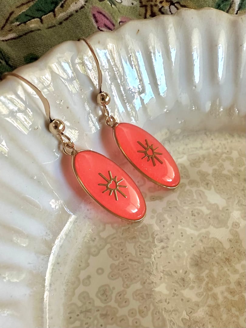Boucles d’oreilles ovales-coeur ensoleillé - corail fluo