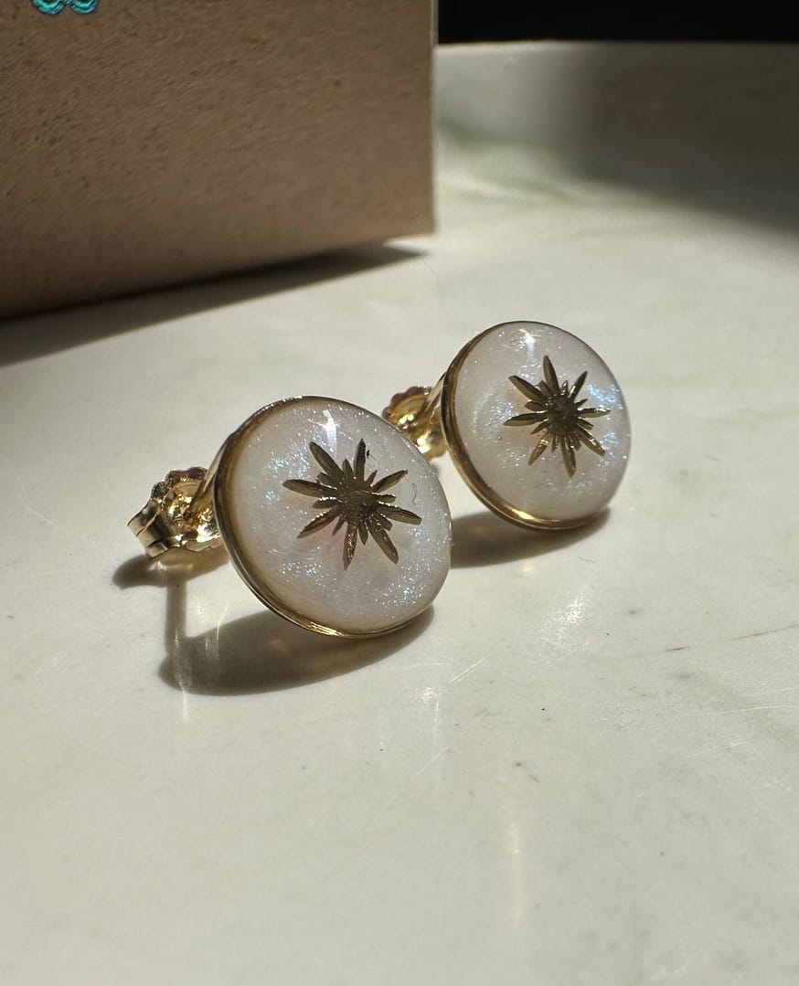Boucles d’oreilles puce soleil - nacre
