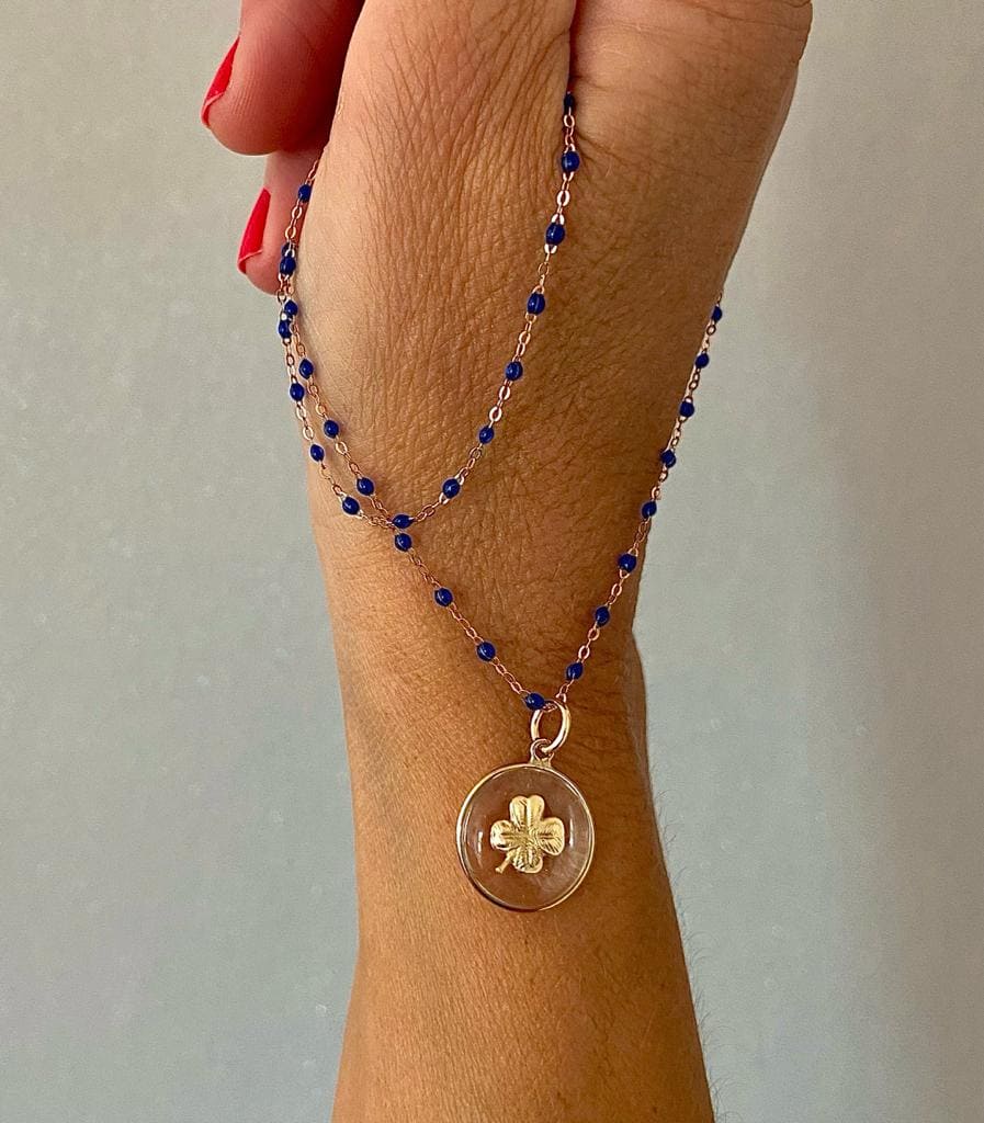 Médaille "S" Trèfle - Transparente – Image 5