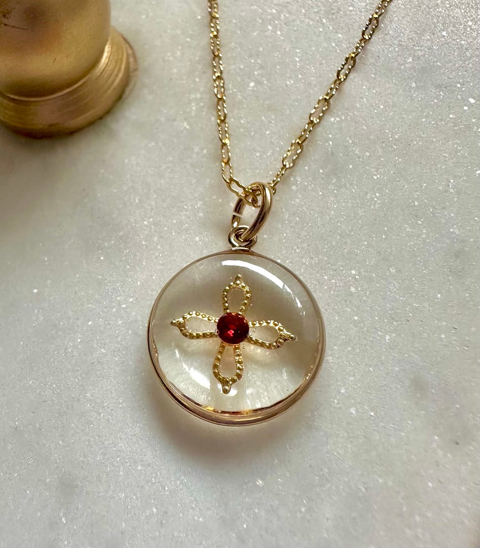 Médaille « S » croix Romane grenat taillé – Image 2