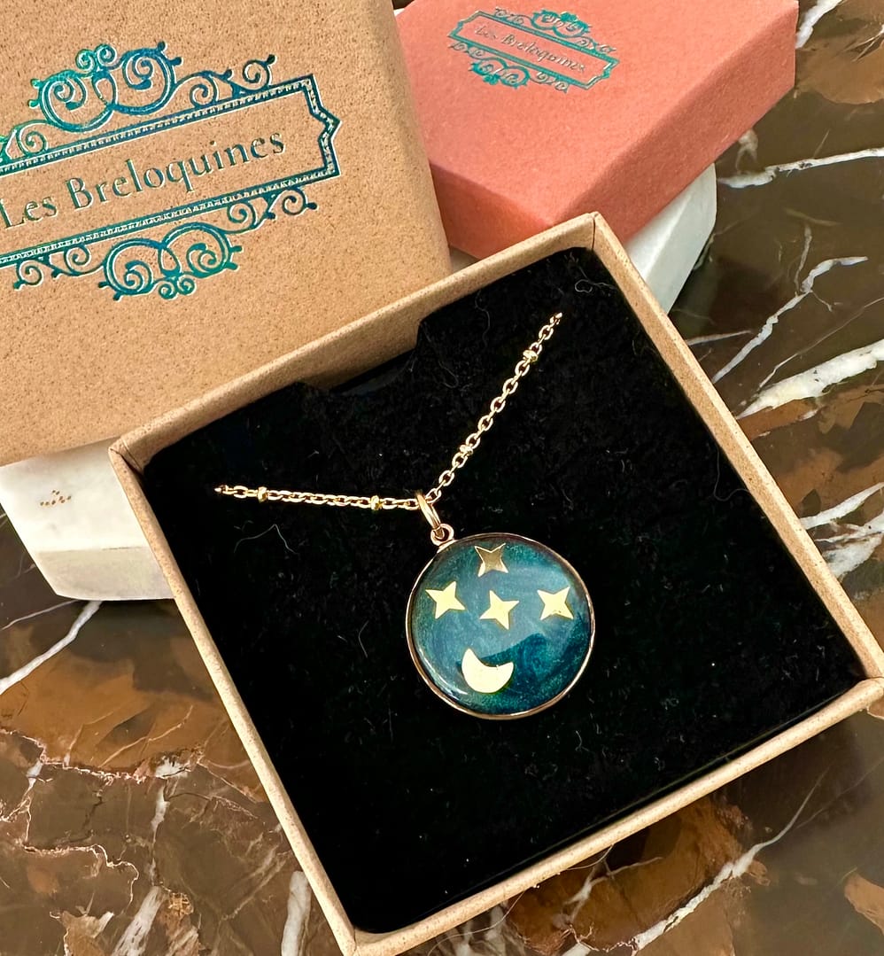 Médaille "M" ciel étoilé - bleu – Image 2